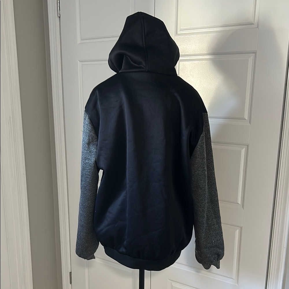 Men’s Large Black and Gray Bomber Jacket with Fleece Lining Hoodie - Picture 5 of 8